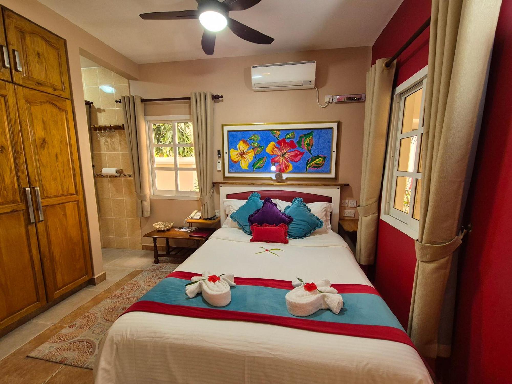 โอฟองเดอแมร์วิว Apartment อองซ์รอแยล ภายนอก รูปภาพ