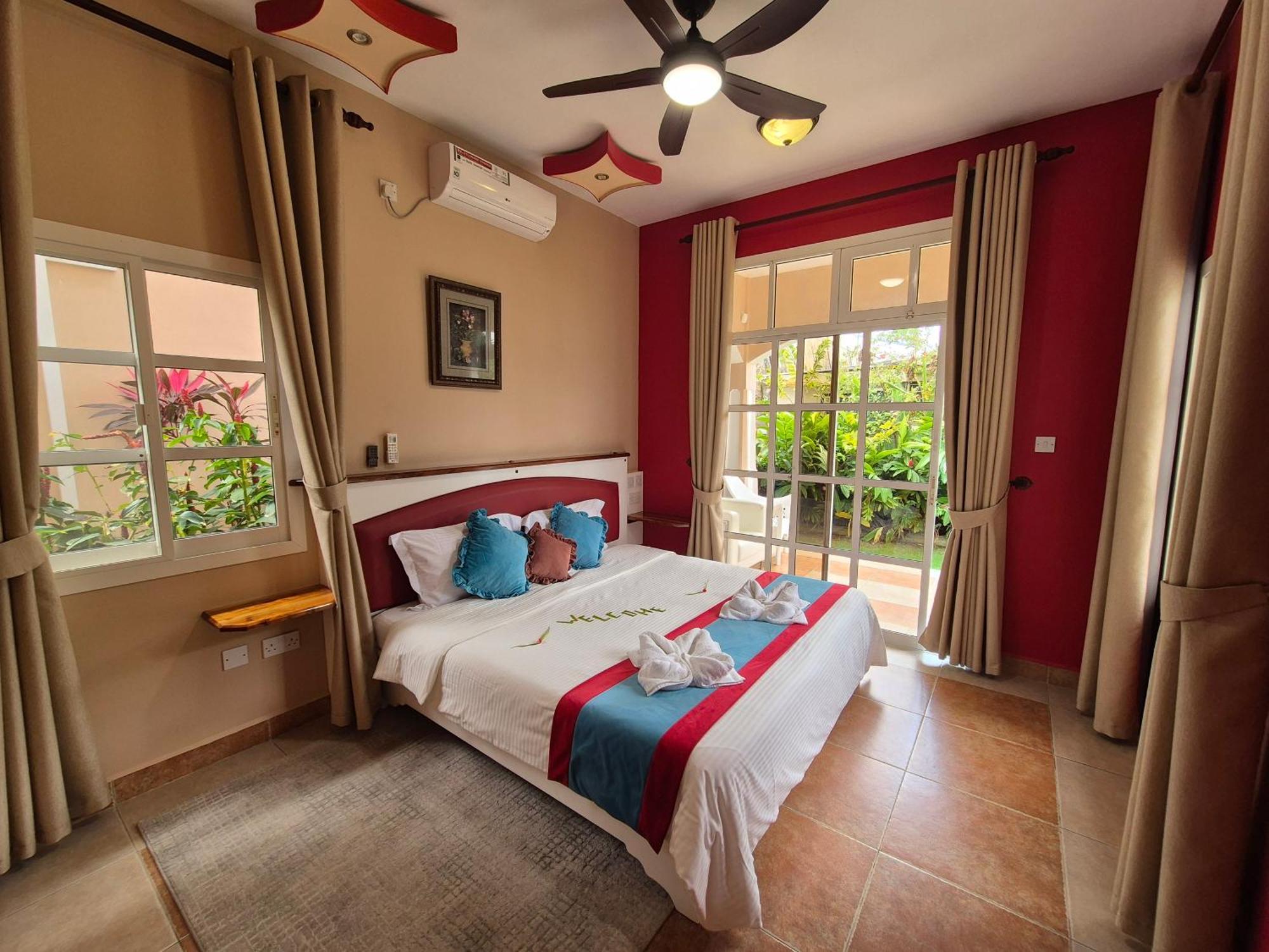 โอฟองเดอแมร์วิว Apartment อองซ์รอแยล ภายนอก รูปภาพ